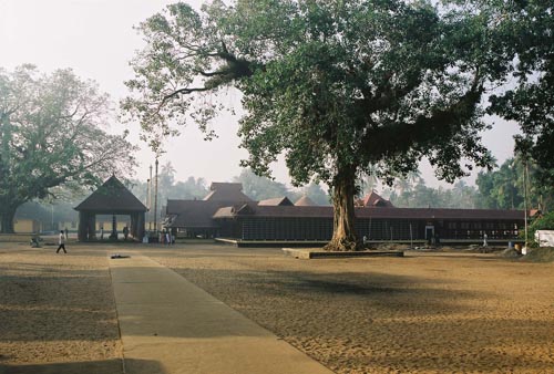 Thuravoor Temple